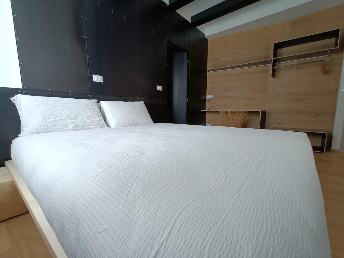 Le Meridiane City Rooms In Trento Exterior photo
