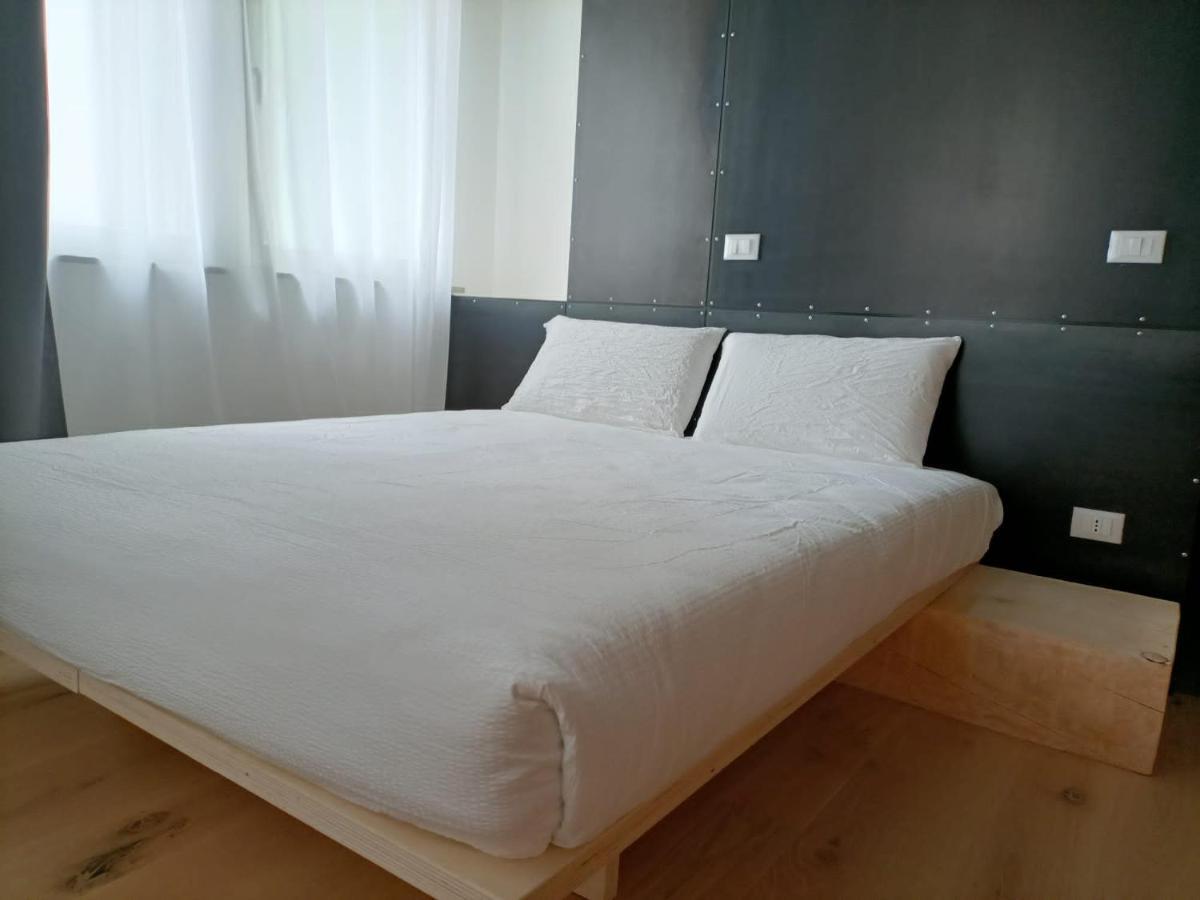 Le Meridiane City Rooms In Trento Exterior photo