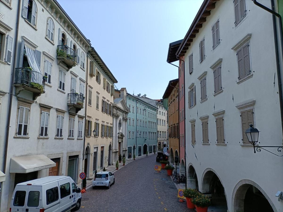 Le Meridiane City Rooms In Trento Exterior photo