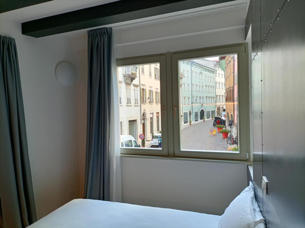 Le Meridiane City Rooms In Trento Exterior photo