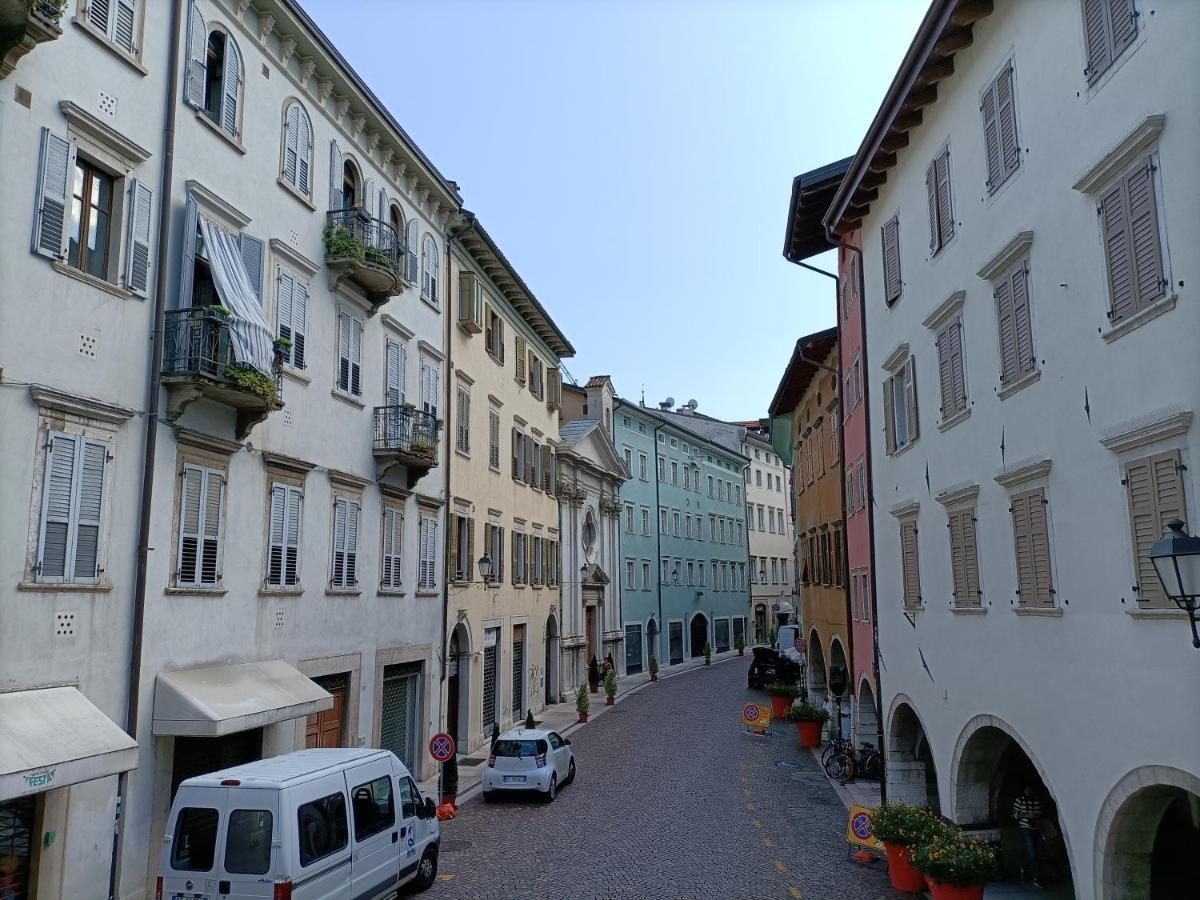Le Meridiane City Rooms In Trento Exterior photo